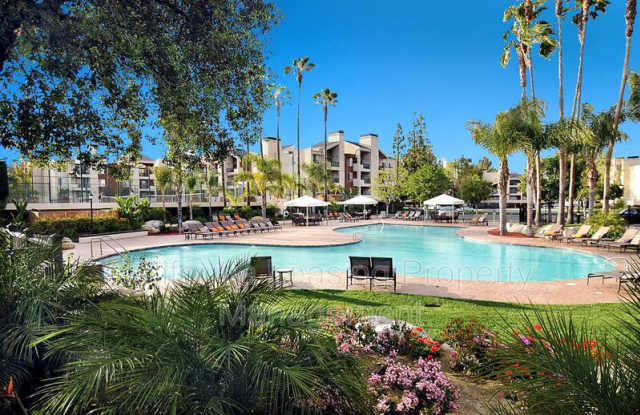 5535 Canoga Avenue - 5535 Canoga Avenue, Los Angeles, CA 91367