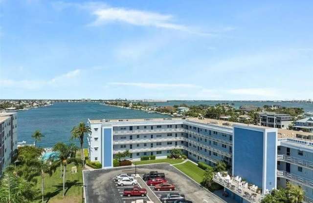 5555 GULF Boulevard photos photos