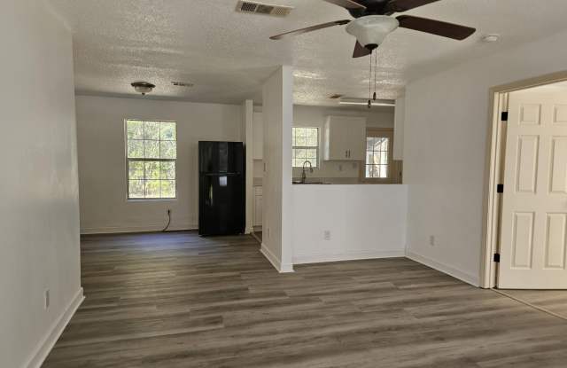 6141 Church Road Gallery 4