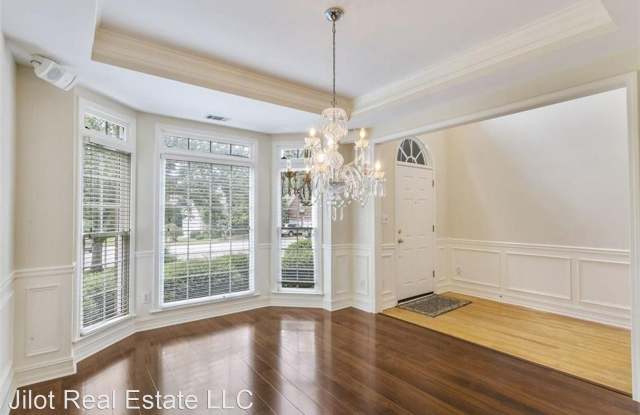 1187 Druid Walk Gallery 2