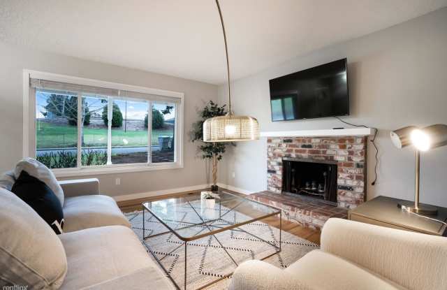 13665 Sw Parkway Gallery 3