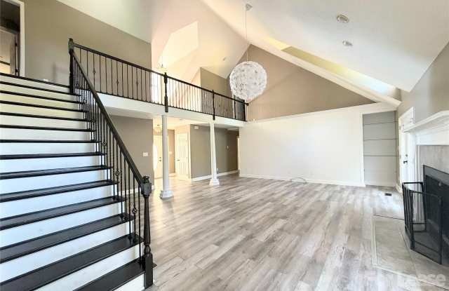 212 Northchase Drive Gallery 4