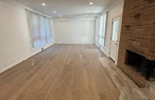 1440 W Square Lake Road Gallery 2