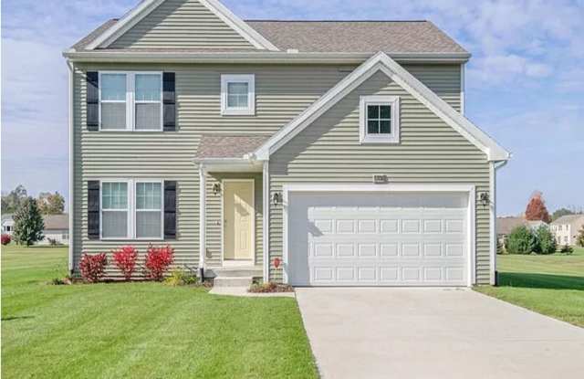 Large Newer Colonial for Lease photos photos