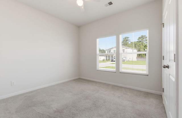 4 Bedroom, 2 Bathroom Home in Lindera Preserve - Summerville Gallery 4