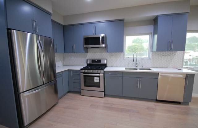 648 N Serrano Ave photos photos