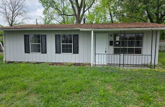 3BD/1BA AVAILABLE NOW! photos photos