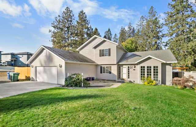 Spacious Home with Fenced Yard  Garage – Pet Friendly! photos photos Spacious Home with Fenced Yard  Garage – Pet Friendly! photos photos