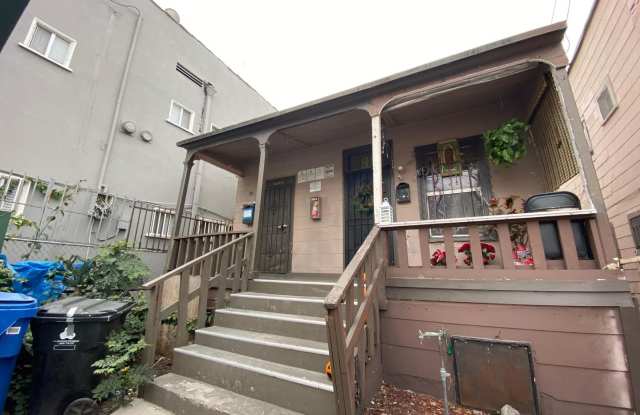1422 Apartments....Recently renovated...2 Bedroom Available...CALL NOW! photos photos