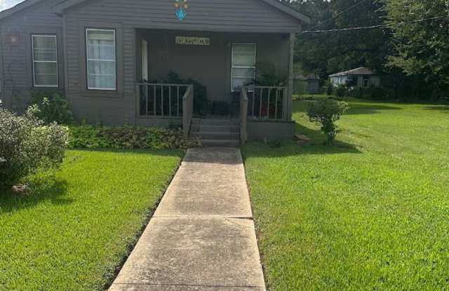 Refurbished - 3 bdrm 1 bath photos photos Refurbished - 3 bdrm 1 bath photos photos