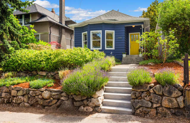 Stylish Queen Anne Bungalow with Vibrant Curb Appeal photos photos Stylish Queen Anne Bungalow with Vibrant Curb Appeal photos photos