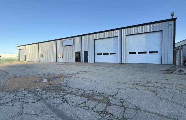 10435 Bronzewood photos photos