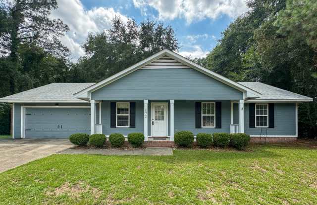 Cute 3 Bed 2 Bath Home in Spring Lake photos photos