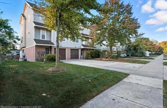 483 W Lincoln Avenue - 483 West Lincoln Avenue, Madison Heights, MI 48071