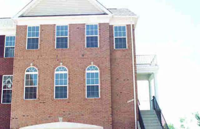 21503 TROWBRIDGE SQ Gallery 2