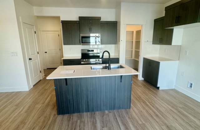 5709 South Weehawken Lane - 1 photos photos