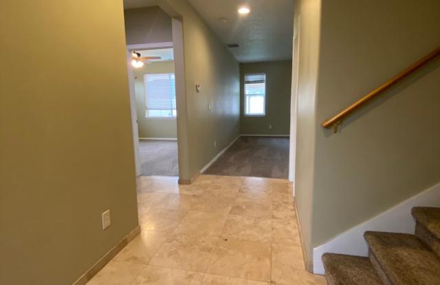 Airway Heights 3 Bed 2.5 bath + Large Rec Room Single Family Home. Available Now! Gallery 3