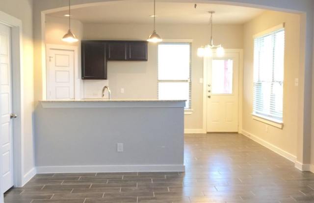 1032 West Sierra Vista Court Gallery 3