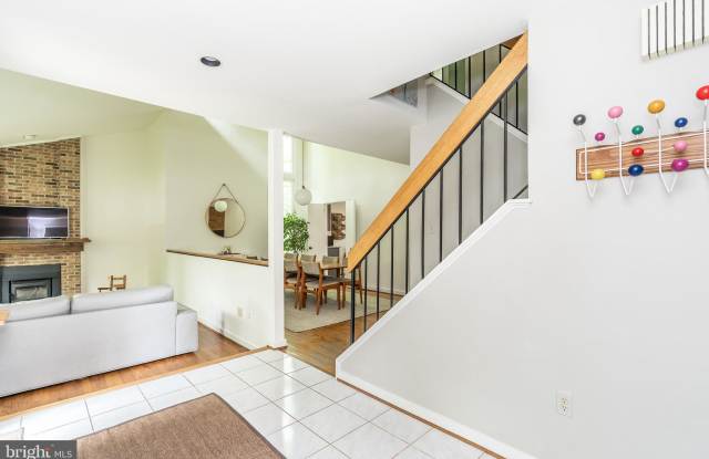 6168 DEVON DRIVE Gallery 4