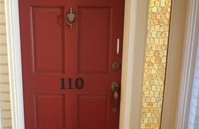 222 LONDON Avenue Gallery 2