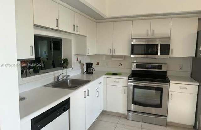 901 SW 141st Ave - 901 Southwest 141st Avenue, Pembroke Pines, FL 33027