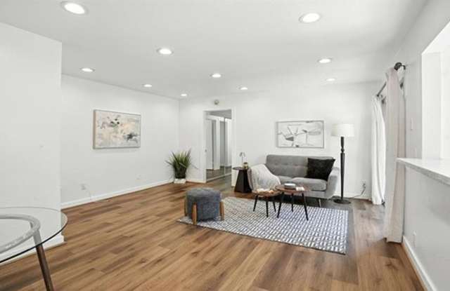 Beautifully Remodeled 2-Bedroom Condo in Mission Valley - 7974 Mission Center Court, San Diego, CA 92108