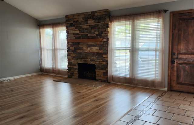 17302 Meadowview Drive Gallery 4