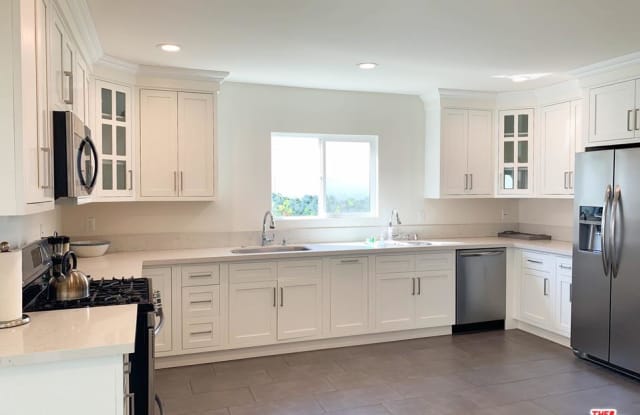 1123 South CLARK Drive - 1123 South Clark Drive, Los Angeles, CA 90035