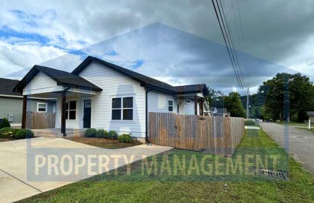 Three bedroom single level home! Gallery 3
