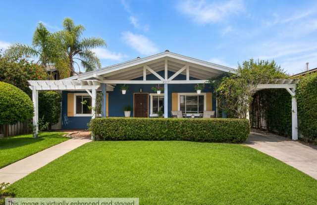 Spacious Kensington Home with Hardwood Floors and Fireplace Gallery 1