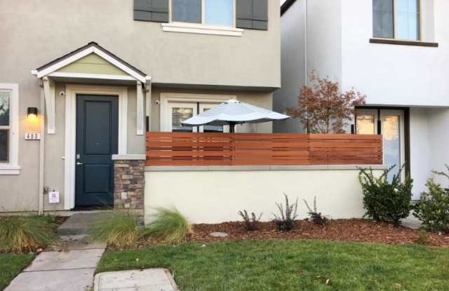 480 Lug Ln - 480 Lug Lane, Sacramento, CA 95818