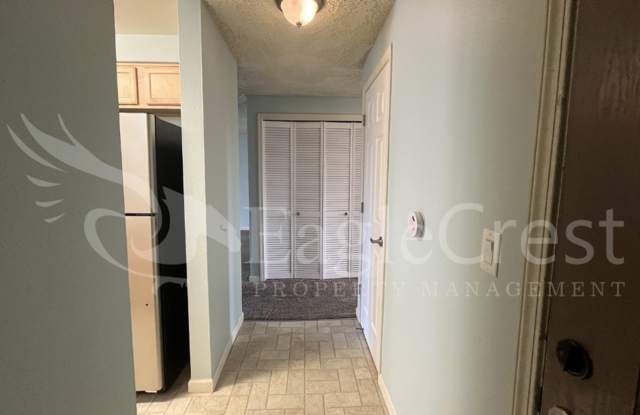 Availability at the Vineyards! 2 Bedroom 2 Bath ~ 2nd Floor Apartment **$200.00 Off 2nd Months Rent** Gallery 4