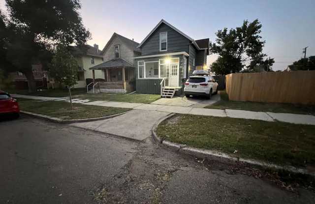 Beautifully Remodeled 3 Bed, 2 Bath Home – Pet Friendly! photos photos Beautifully Remodeled 3 Bed, 2 Bath Home – Pet Friendly! photos photos