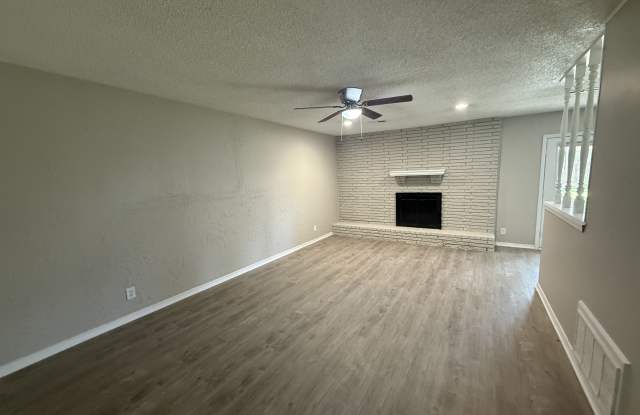 11802 E 62nd Pl Gallery 1