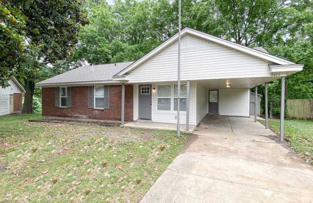 4 bedroom, 2 bathroom in Southaven recently renovated photos photos