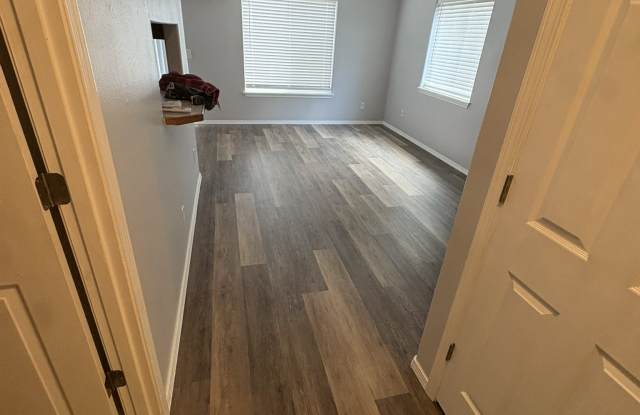 1894 Southeast Clay Street - 1890 Gallery 2