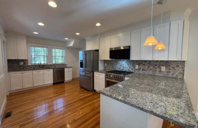 40 Ansonia Rd. Gallery 2