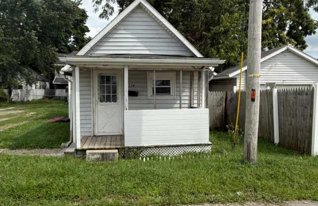 334 W Church St Newark Oh 1 bed 1 bath house with Laundry photos photos