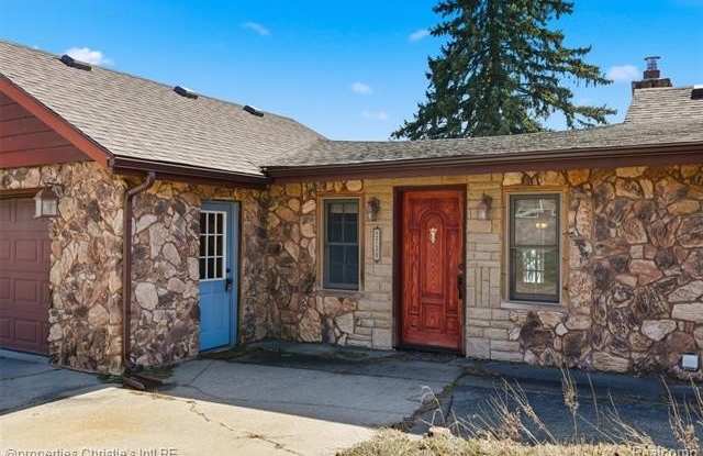 2739 Lakeridge photos photos