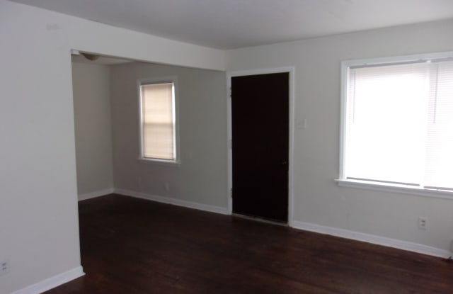 2538 Main St - 2538 Main Street, Jennings, MO 63136