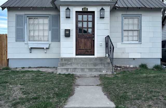 Charming Renovated 3BD/1BA Home with Garage | Idaho Falls photos photos