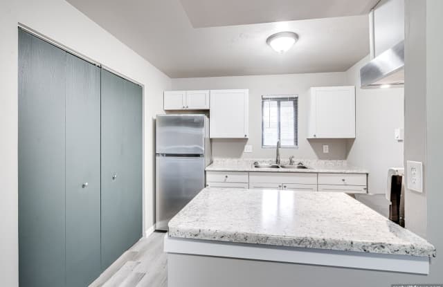 380 Bicentennial Ct.. Gallery 1