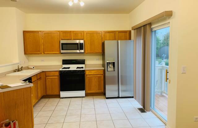 1585 Spencer Court Gallery 4