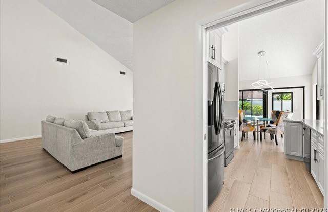264 E River Park Drive Gallery 3