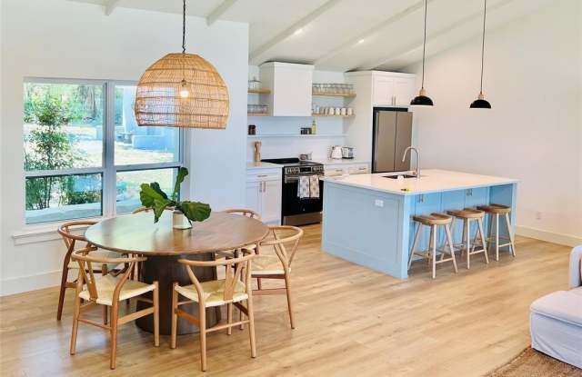 8731 Lakeshore Drive photos photos