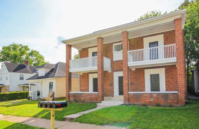 1203 Peachtree Street Apt. 4 photos photos