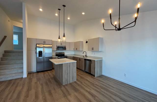 3 Bed 3 Bath Townhome photos photos