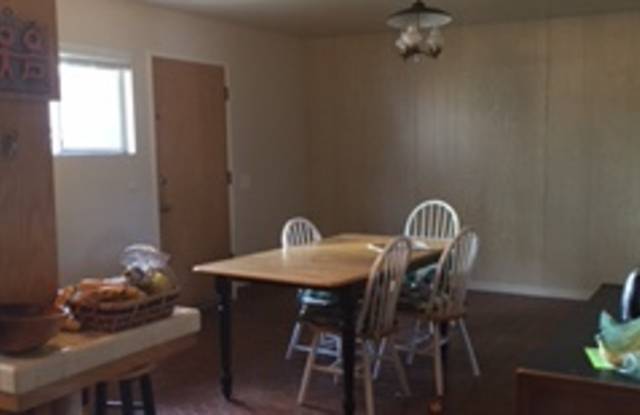 Large Three bedroom two bath home walking distance to downtown Monterey, DLI, MIIS and the Warf photos photos