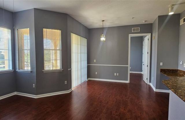 120 TERRACE RIDGE Circle Gallery 2