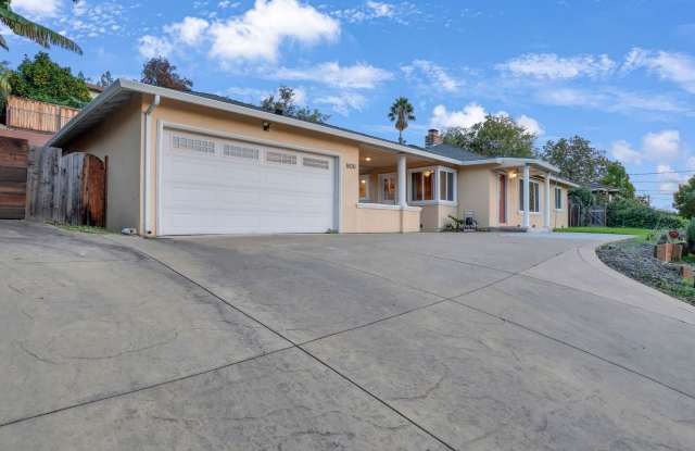 Lovely Home in San Jose near scenic Alum Rock! 2 Bedroom 2 Bath plus 1 Bed/1 Bath ADU - 16120 Alum Rock Avenue, East Foothills, CA 95127